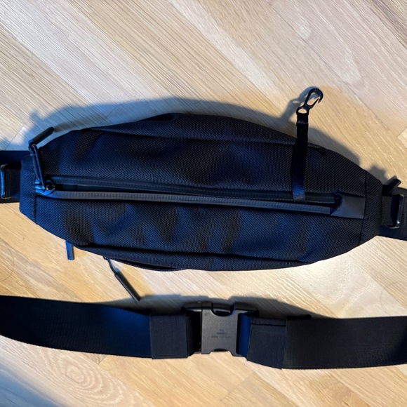 Aer City Sling V1 - Picture 1 of 3